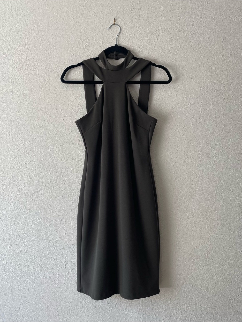 Bebe Olive Green High Neck Halter Sheath Cocktail Dress Open Back Size 4
